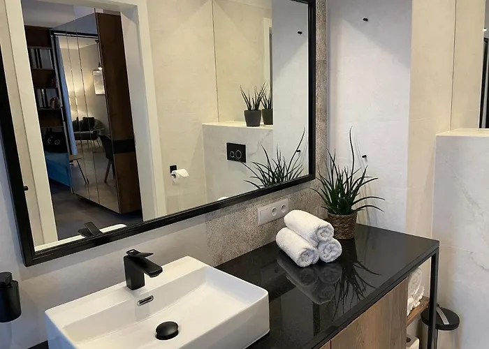 Faltom 15 Yacht Park * Gdynia